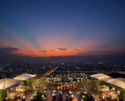 Hotel Rooftop Bar Rosewood Cambodia